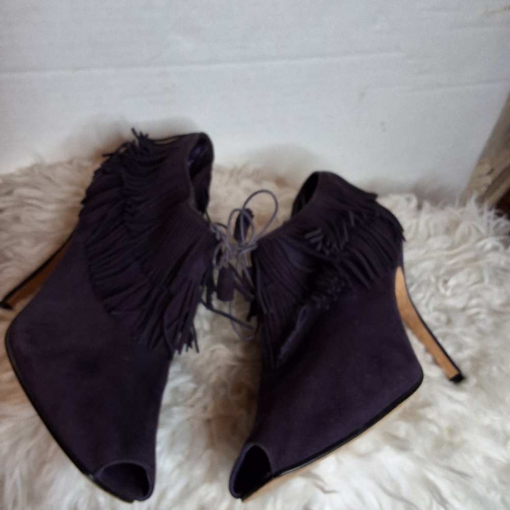 Manolo Blahnik Purple Suede Fringe Peep Toe Booties Tassel Stiletto Heels 40.5 - Picture 9 of 16